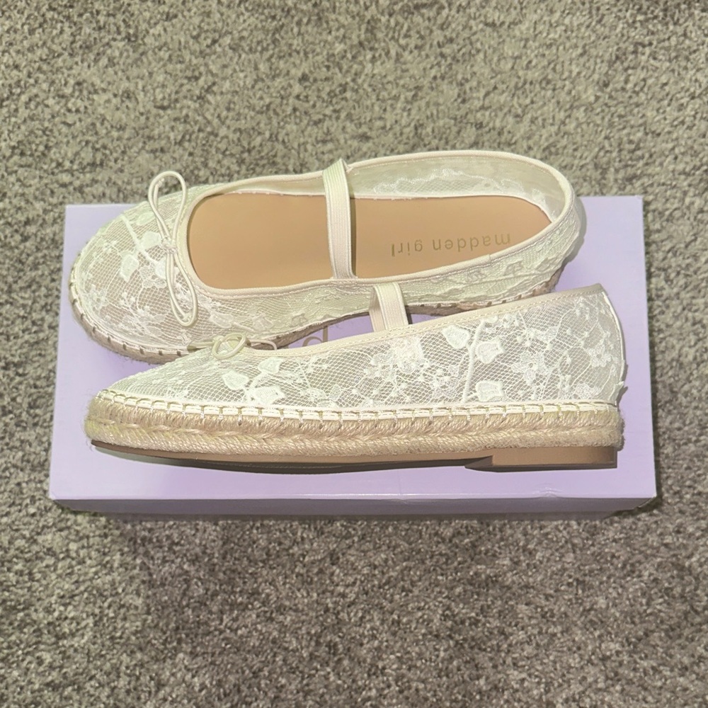 Madden Girl Bone Lace Flats